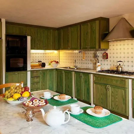 Sleeps 10 Wifi Villa Corti