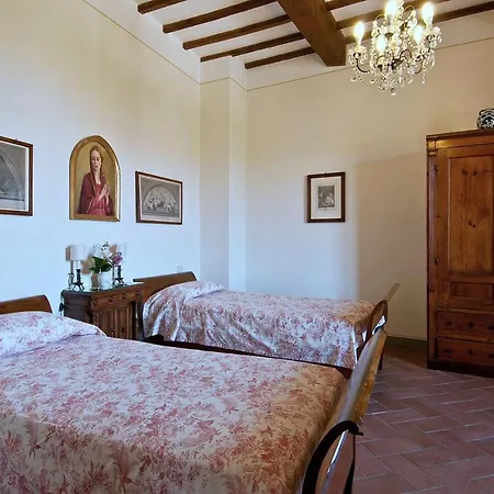 Villa Sleeps 10 Wifi