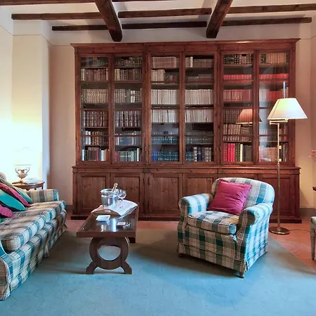 Villa Sleeps 10 Wifi Corti